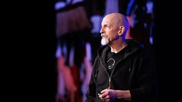 当爱情遇见比特币：一对新人的加密生存挑战